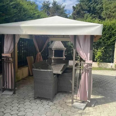Apartment 2-bedroom 300m To The *