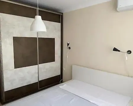 2-bedroom 300m To The Apartamento Pomorie