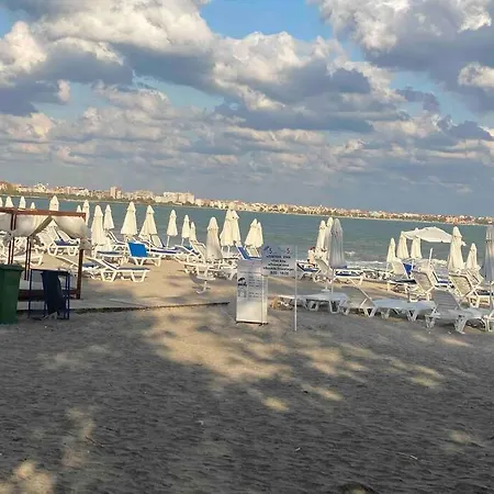 2-bedroom 300m To The * 포마리