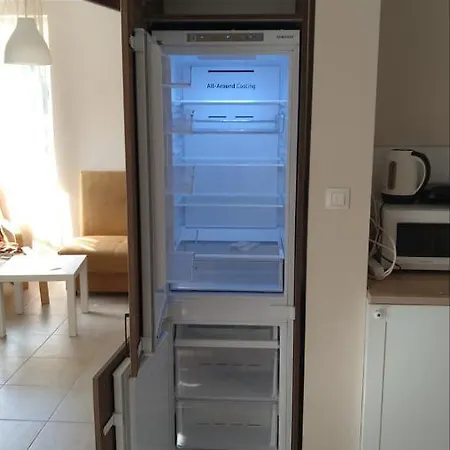 2-bedroom 300m To The 아파트 *