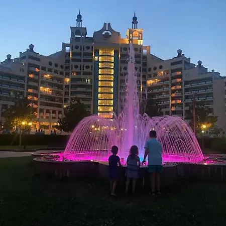 2-bedroom 300m To The 아파트