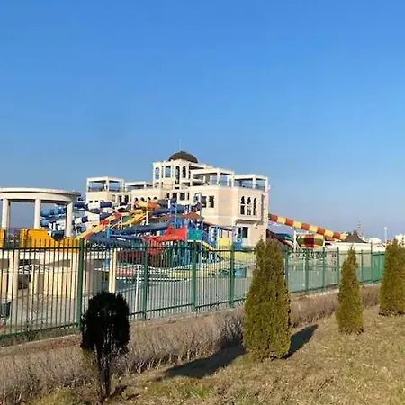 2-bedroom 300m To The *