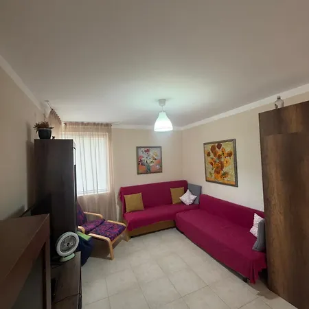 Appartement 2-bedroom 300m To The *
