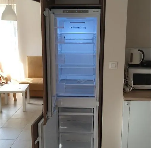 2-bedroom 300m To The Apartment *