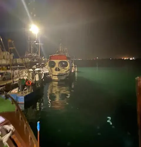 Apartment 2-bedroom 300m To The Pomorie